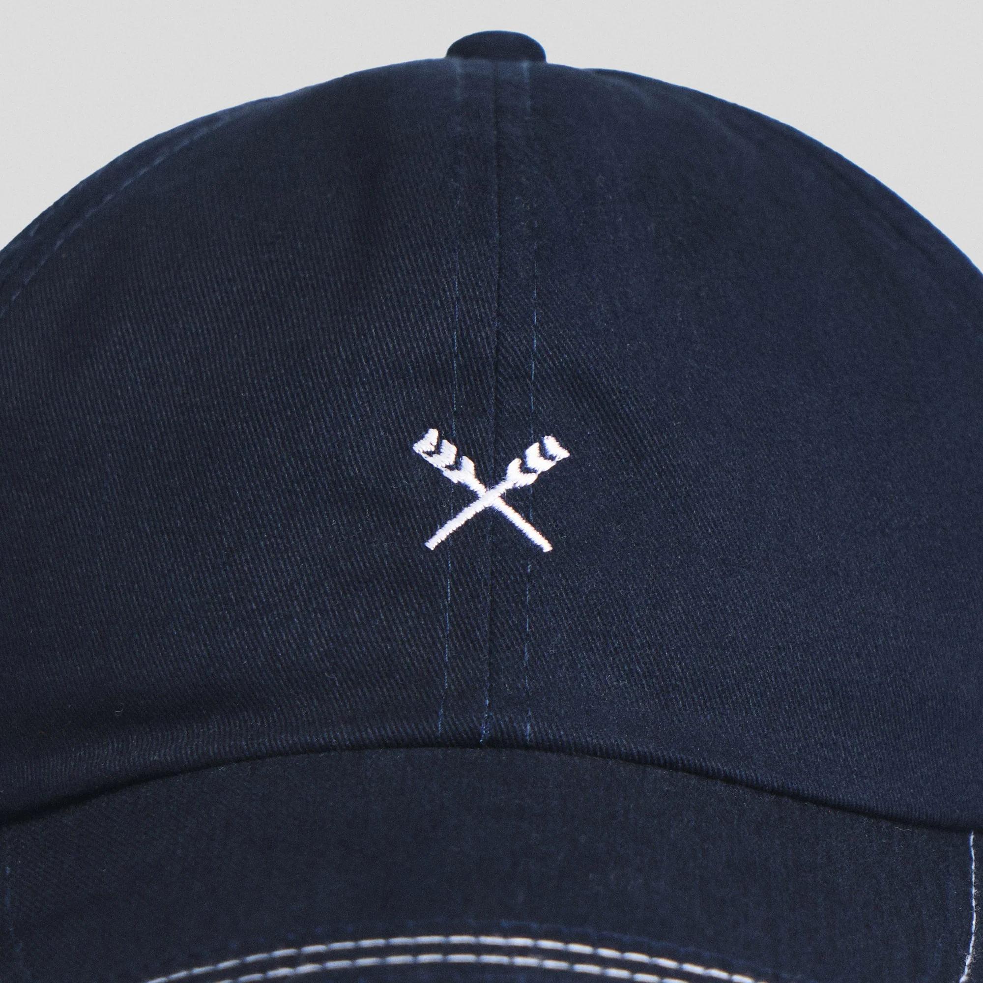 Classic Cap With Contrast Stitching - Image 3