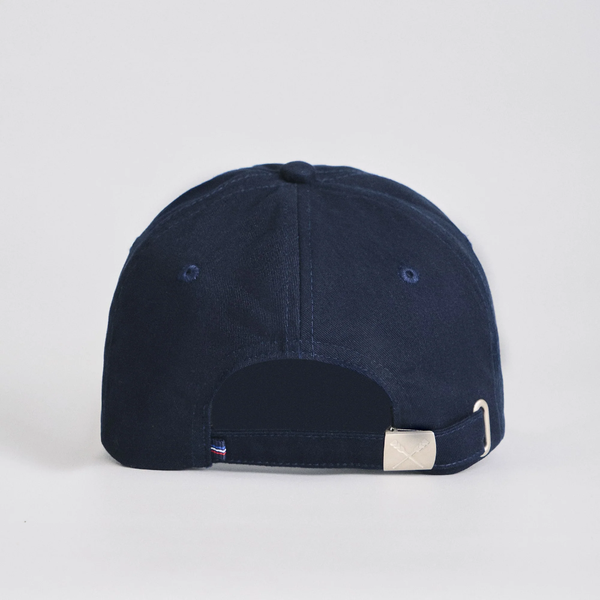 Classic Cap With Contrast Stitching - Image 6