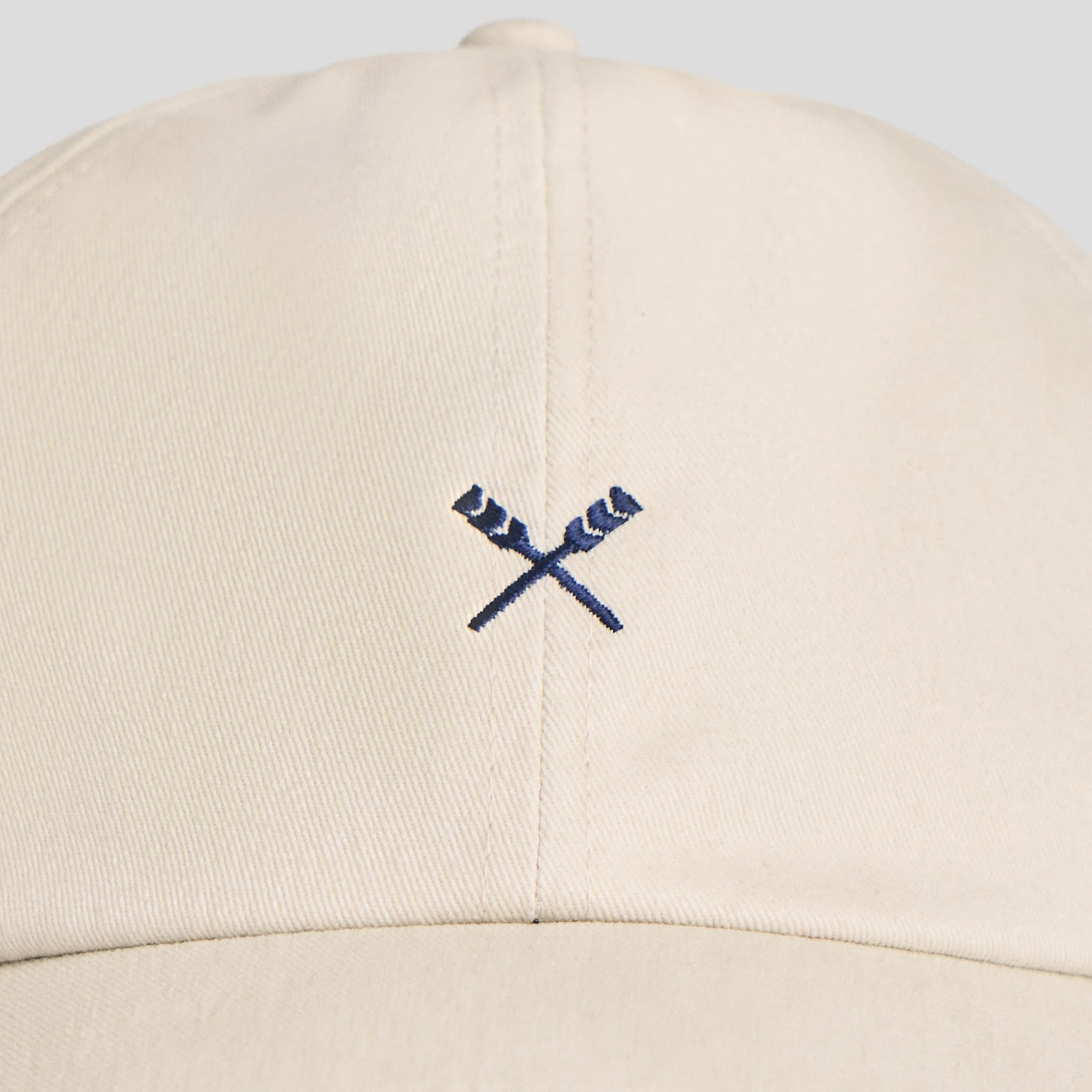 Classic Cap With Contrast Stitching - Image 3