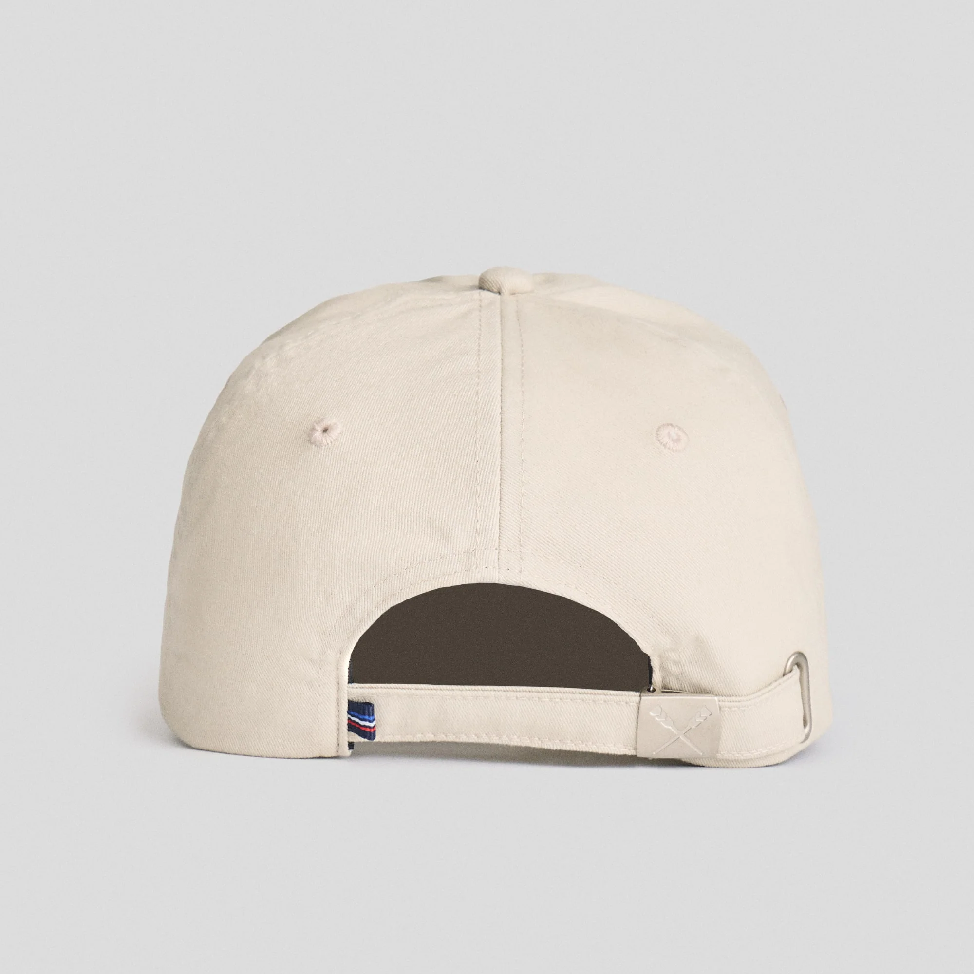 Classic Cap With Contrast Stitching - Image 6