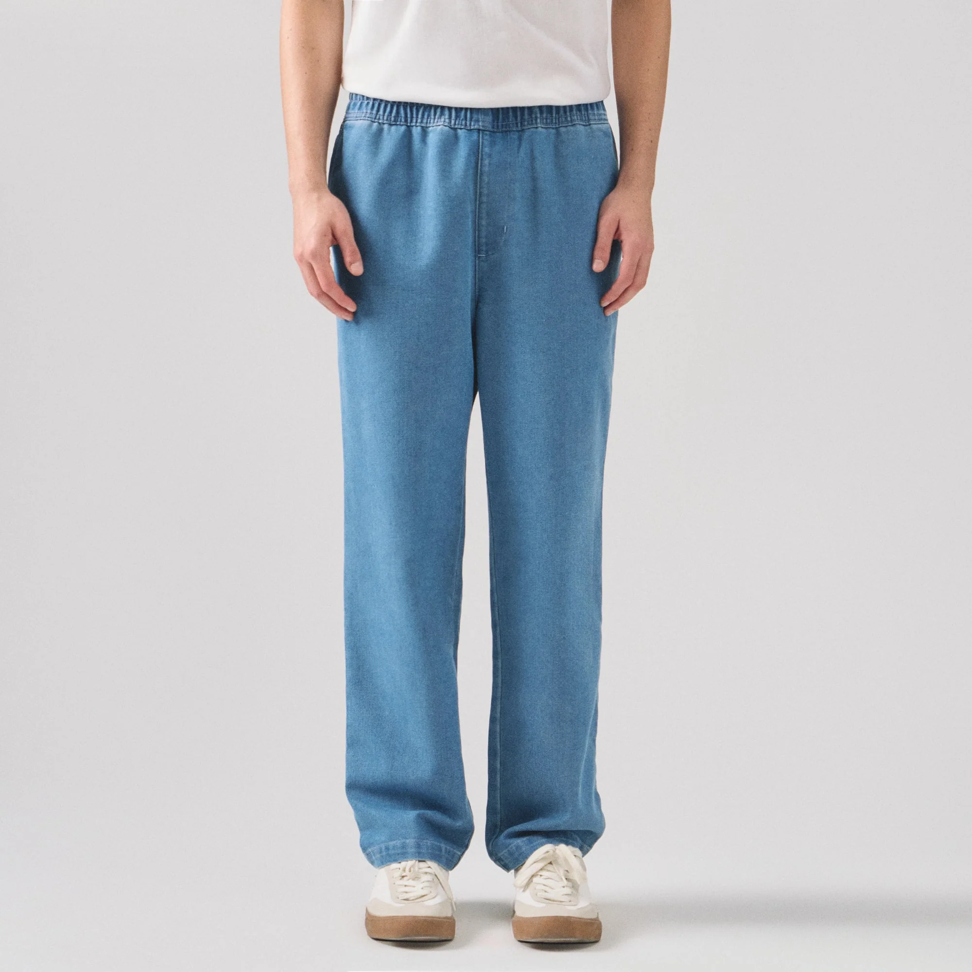 Light Wash Pull Up Denim Pants
