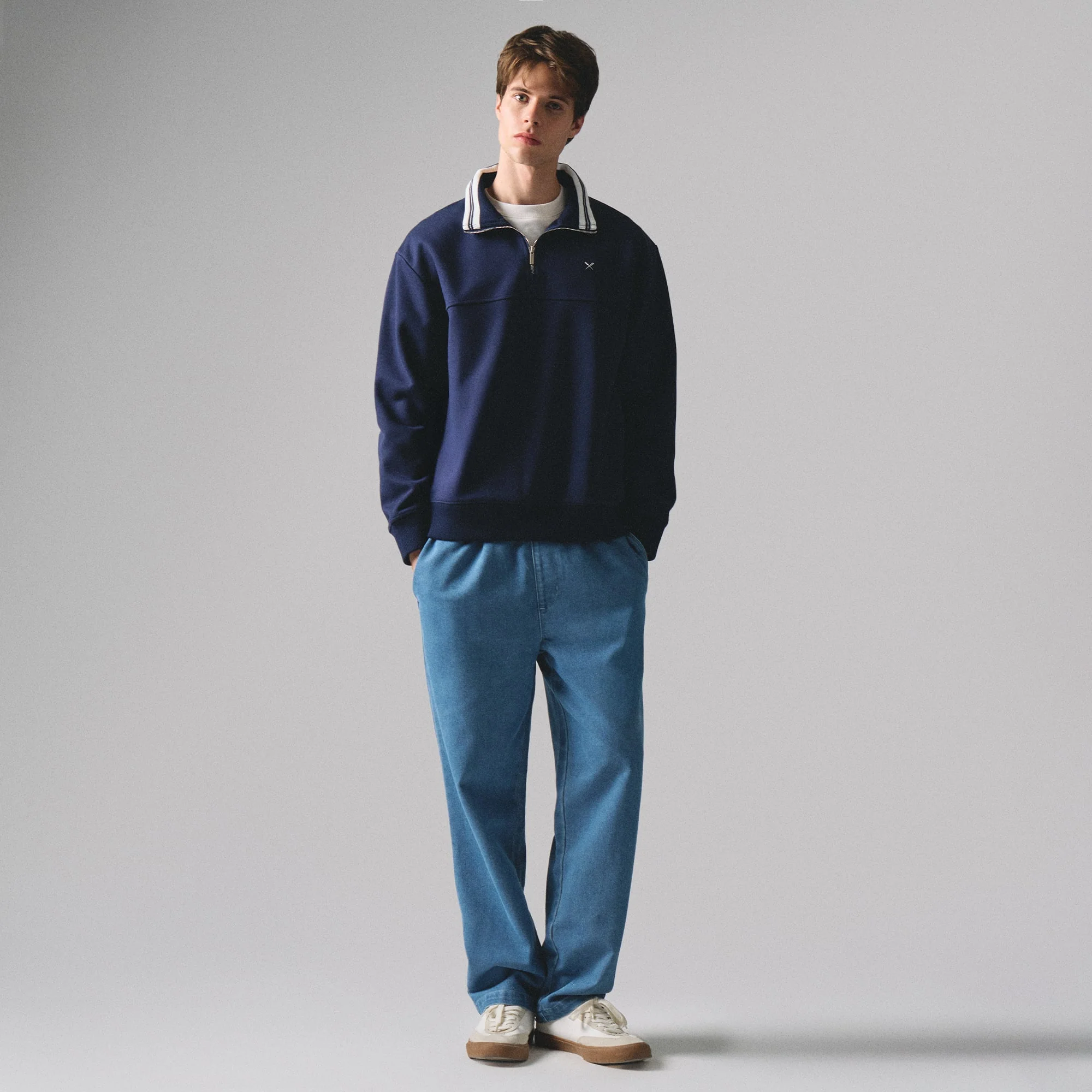 Light Wash Pull Up Denim Pants - Image 4