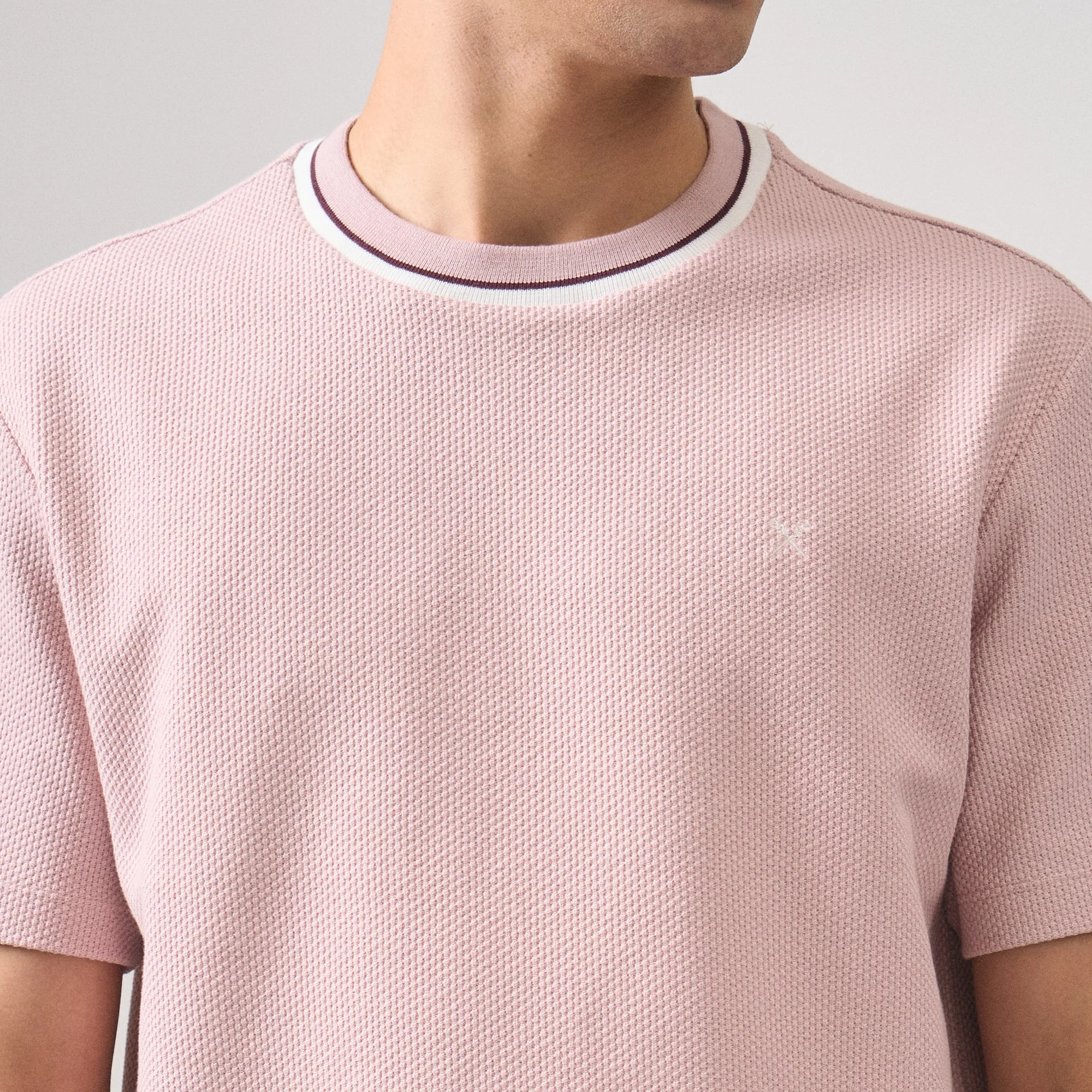 Regular Fit T-Shirt With Multiple Contrast Tipping Detail In Popcorn Knit - Image 2